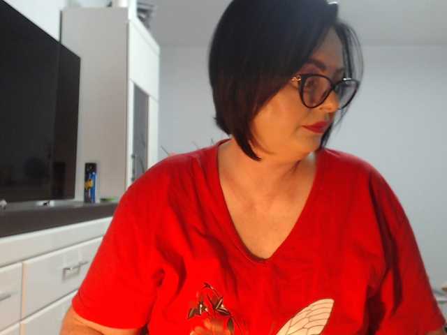 Emyllywhite