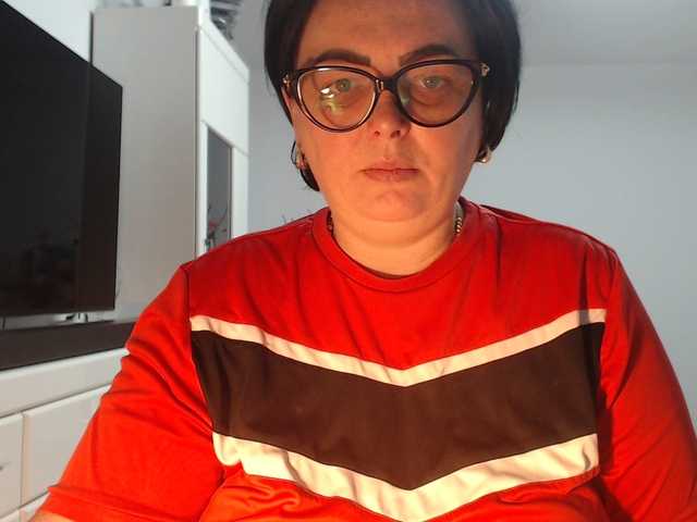 Emyllywhite