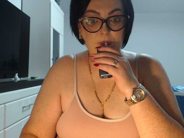 Emyllywhite