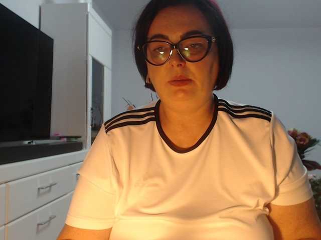 Emyllywhite