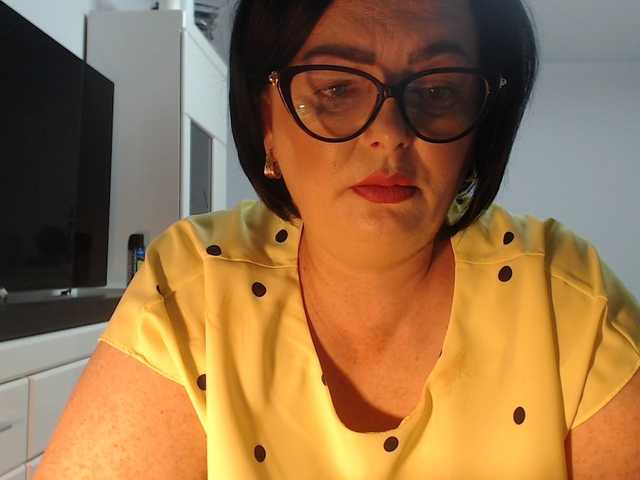 Emyllywhite