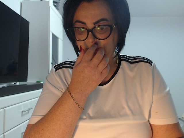 Emyllywhite