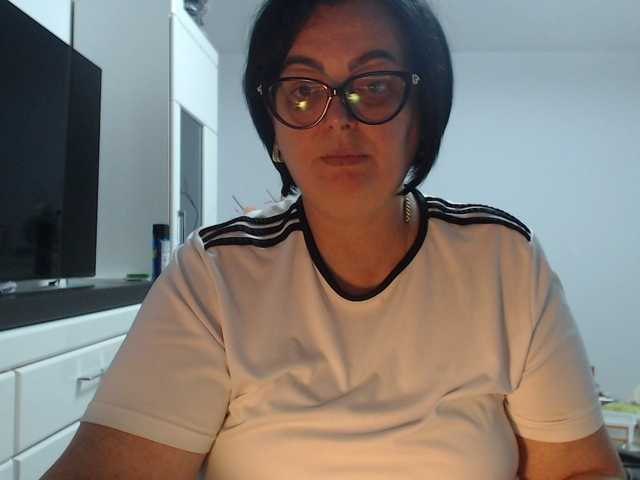 Emyllywhite