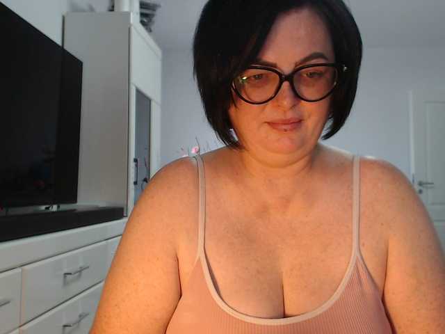 Emyllywhite