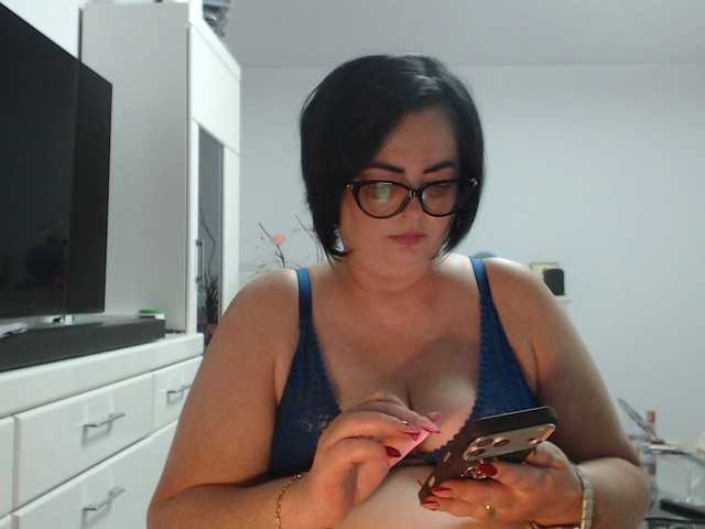 Emyllywhite