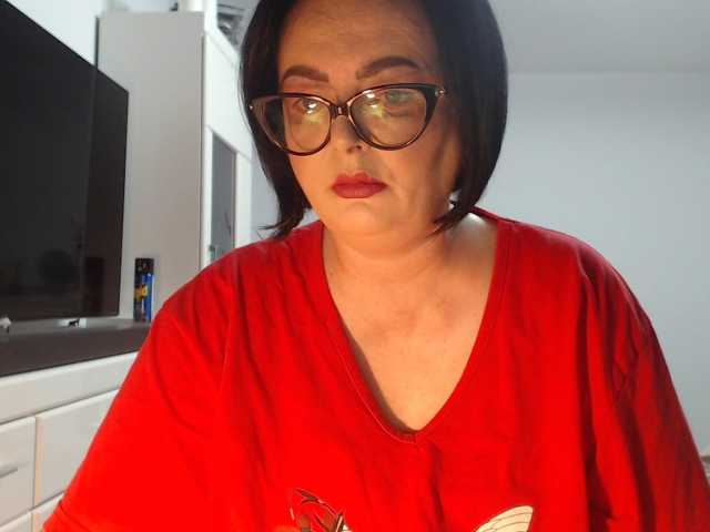 Emyllywhite