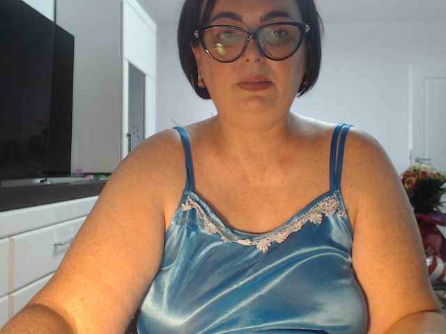 Emyllywhite