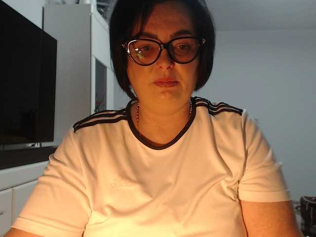Emyllywhite