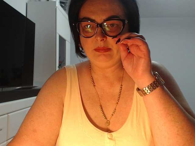Emyllywhite