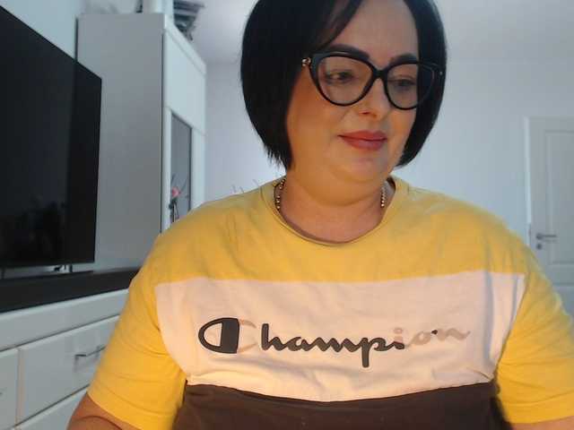 Emyllywhite