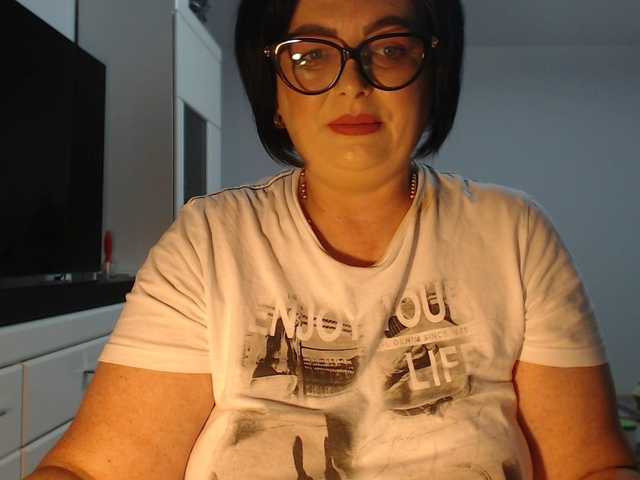 Emyllywhite