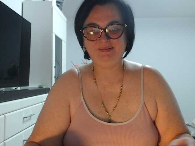 Emyllywhite