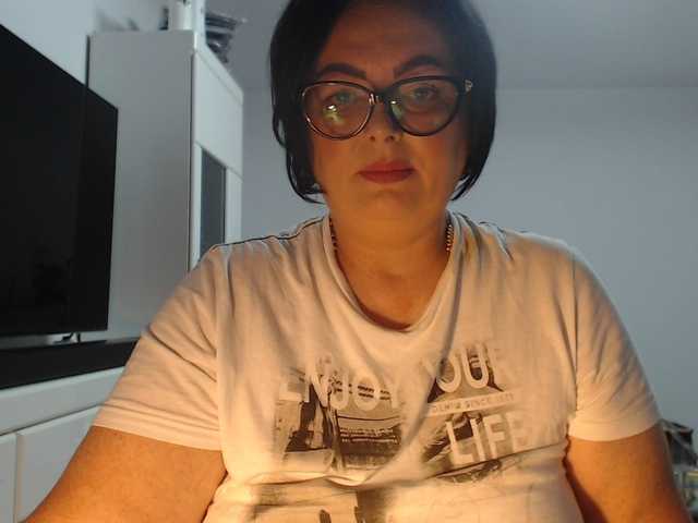Emyllywhite live webcam show