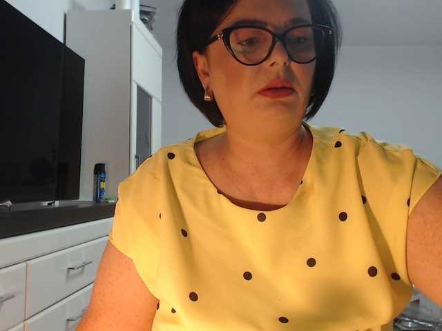 Emyllywhite