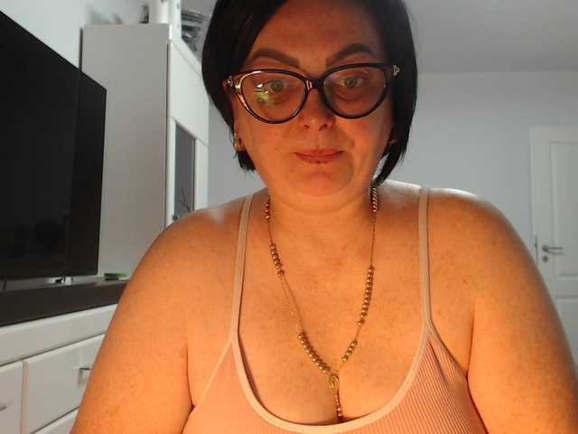 Emyllywhite