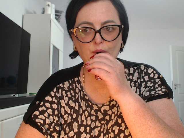 Emyllywhite
