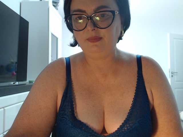 Emyllywhite
