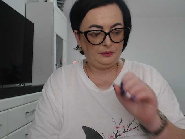 Emyllywhite