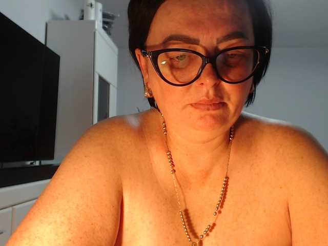 Emyllywhite