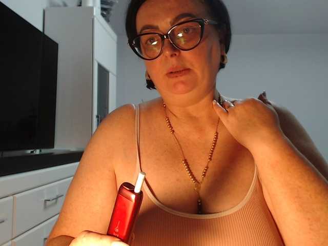 Emyllywhite