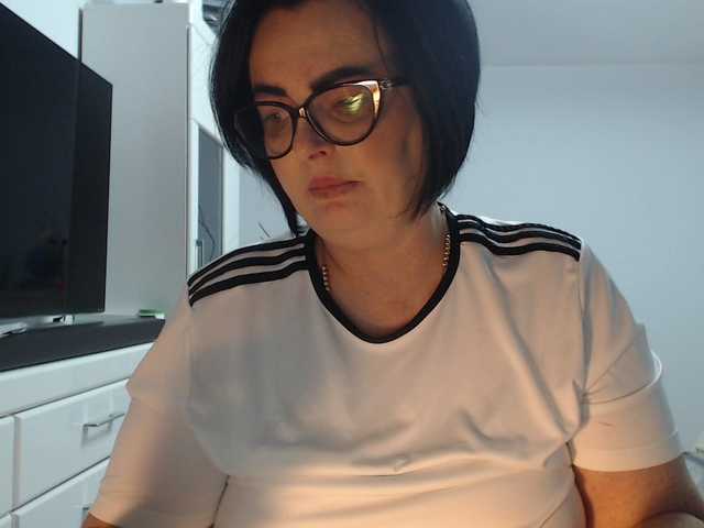 Emyllywhite