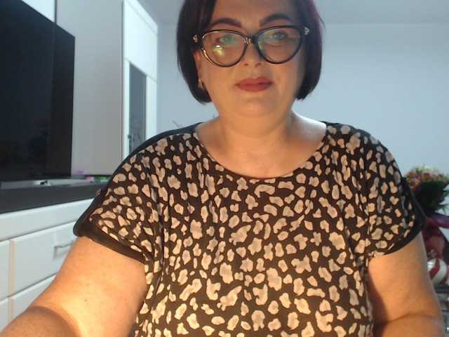 Emyllywhite live cam
