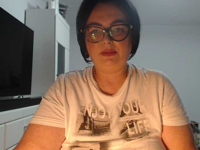 Emyllywhite live webcam show