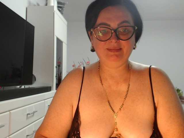 Emyllywhite