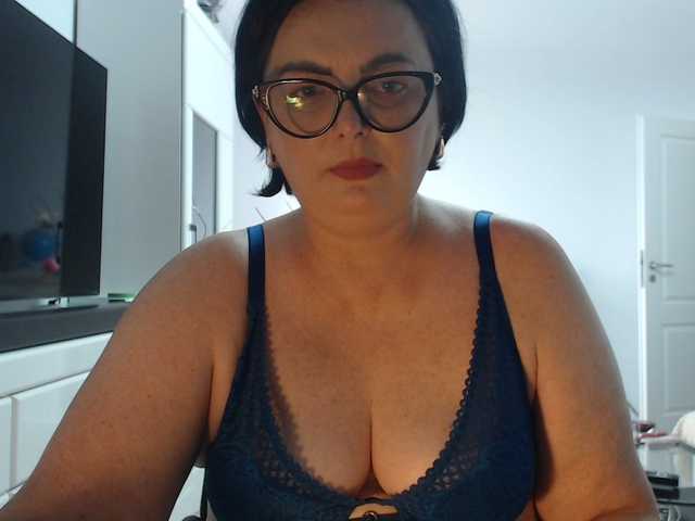 Emyllywhite