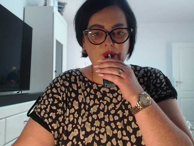 Emyllywhite live webcam show