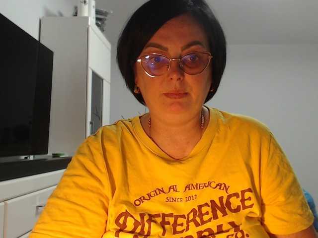 Emyllywhite