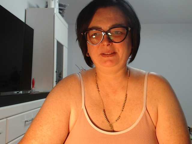 Emyllywhite