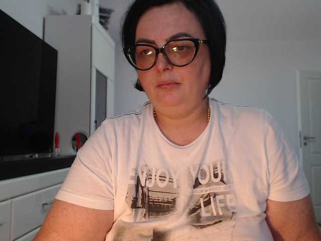 Emyllywhite