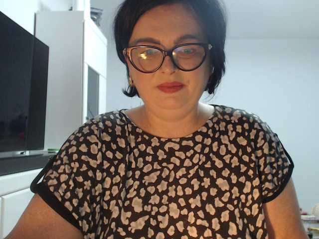 Emyllywhite