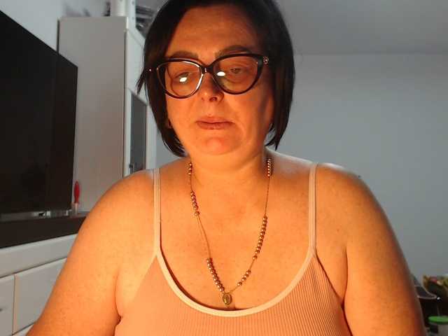 Emyllywhite