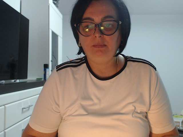 Emyllywhite