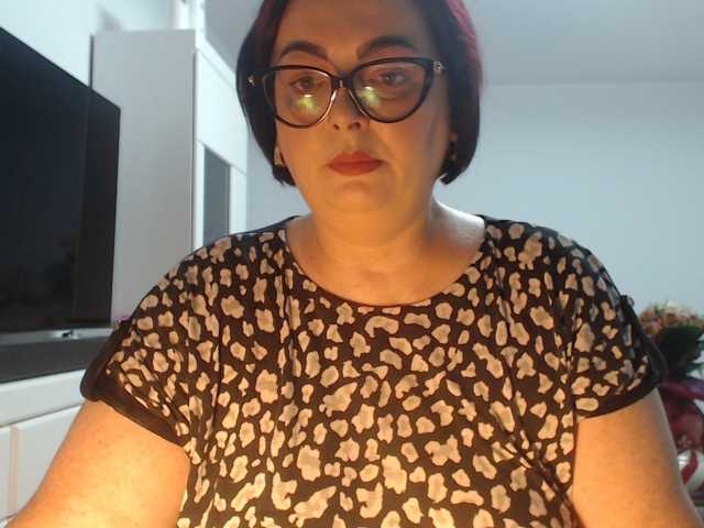 Emyllywhite live cam