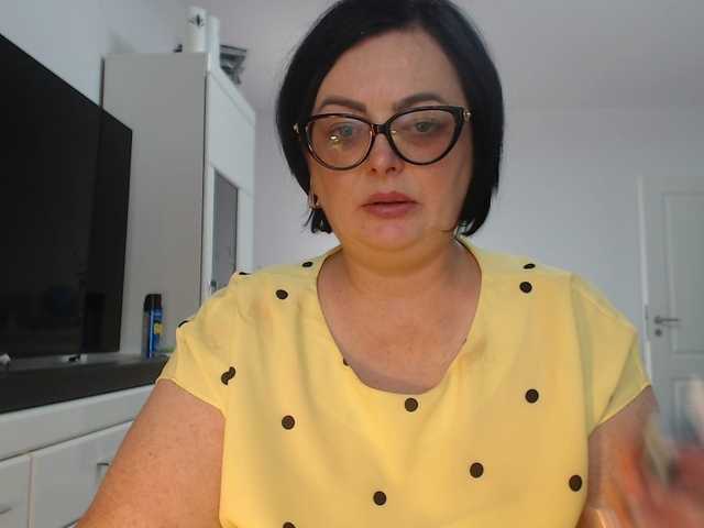 Emyllywhite