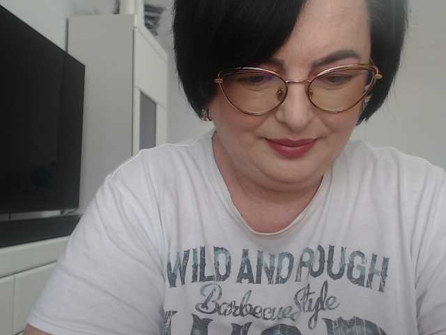 Emyllywhite