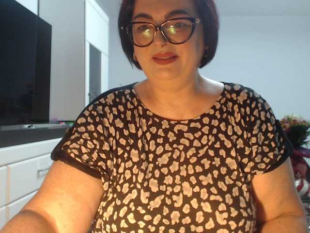 Emyllywhite live cam