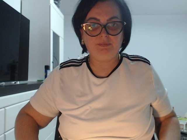 Emyllywhite