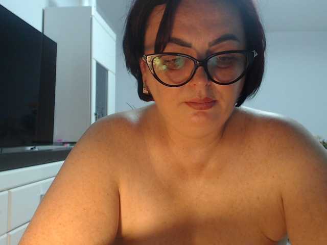 Emyllywhite