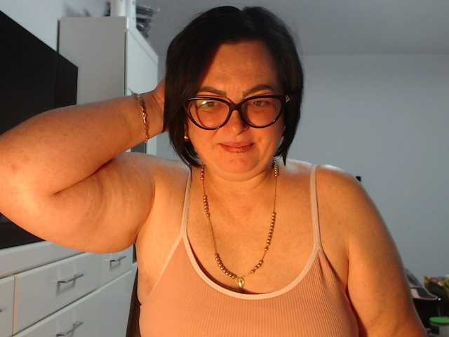 Emyllywhite