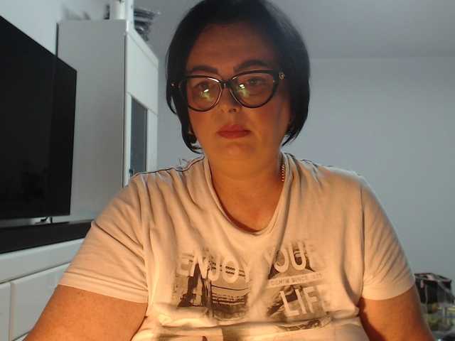 Emyllywhite live webcam show