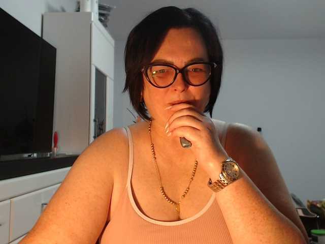 Emyllywhite