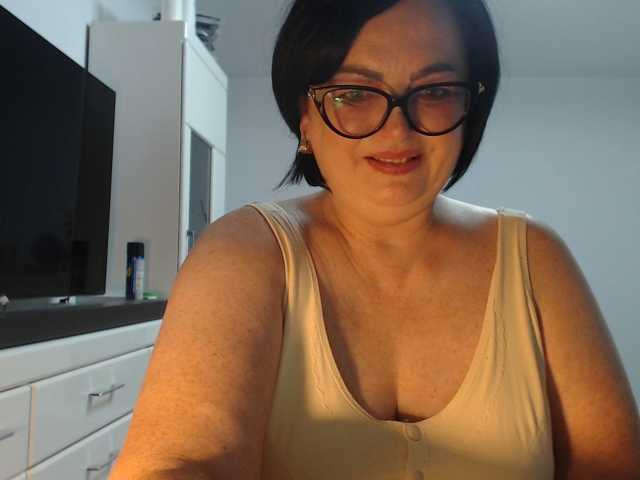 Emyllywhite