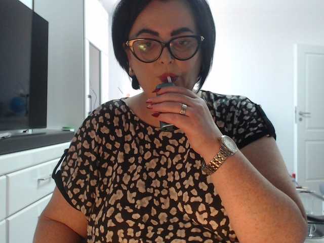 Emyllywhite