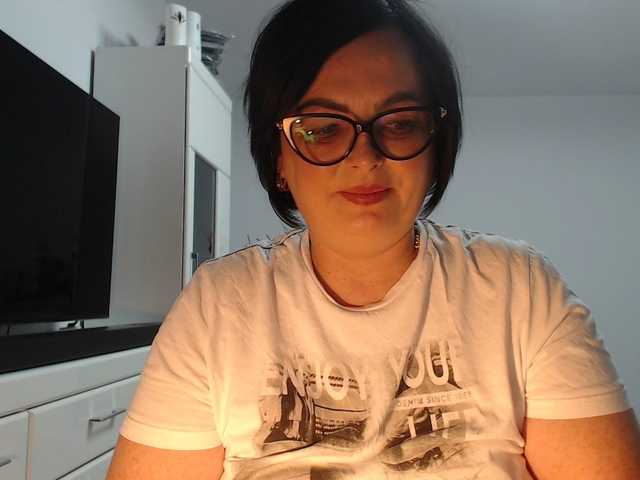 Emyllywhite