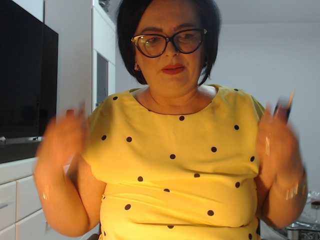 Emyllywhite