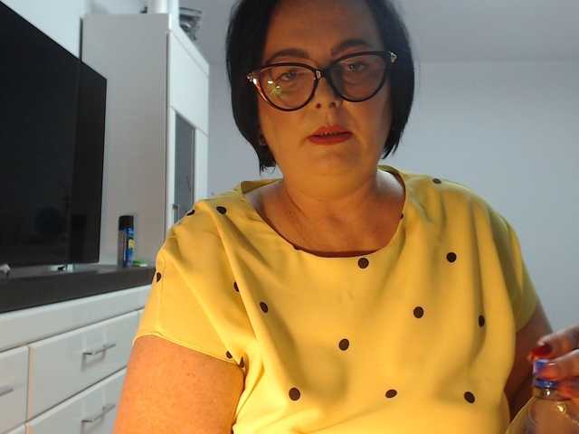Emyllywhite